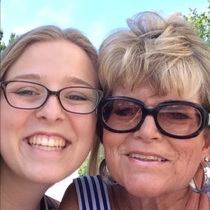 Meet your Posher, Toni